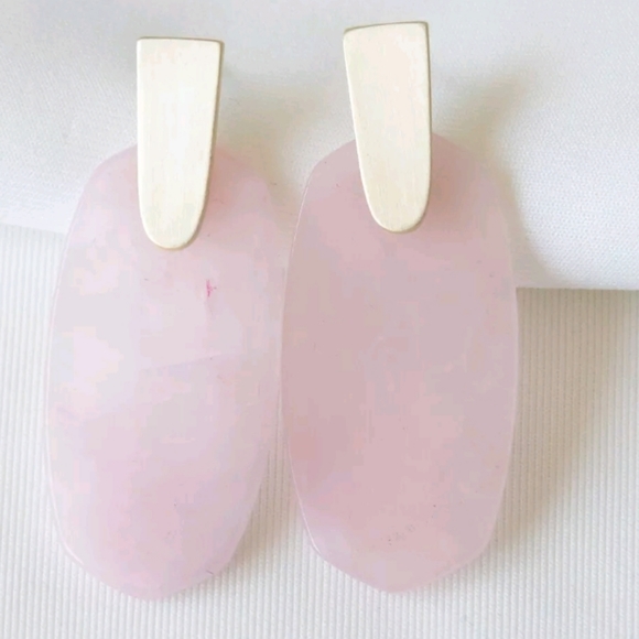 Kendra Scott rose quartz drop earrings. - Picture 4 of 5
